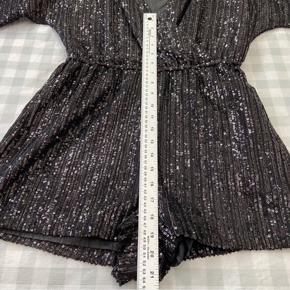 BB Dakota sequins shortall  black jumpsuit shorts onepiece V neck dark Academia - Picture 13 of 16
